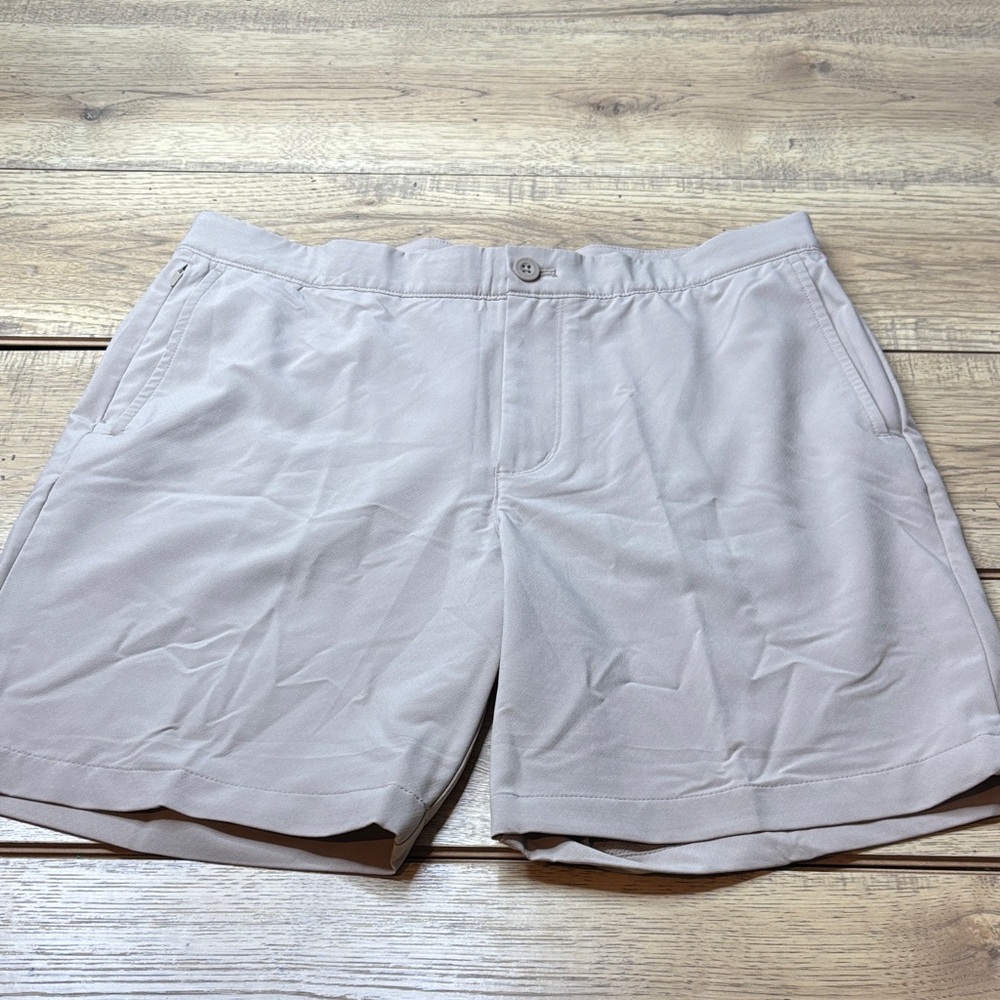 Men's Vineyard Vines Light Khaki Performance Shorts Size 35